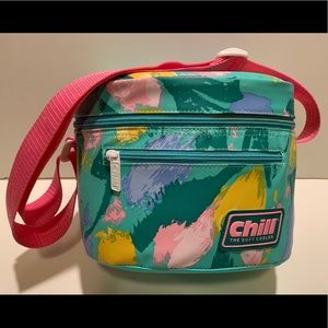 SMALL COLORFUL CHILL COOLER.